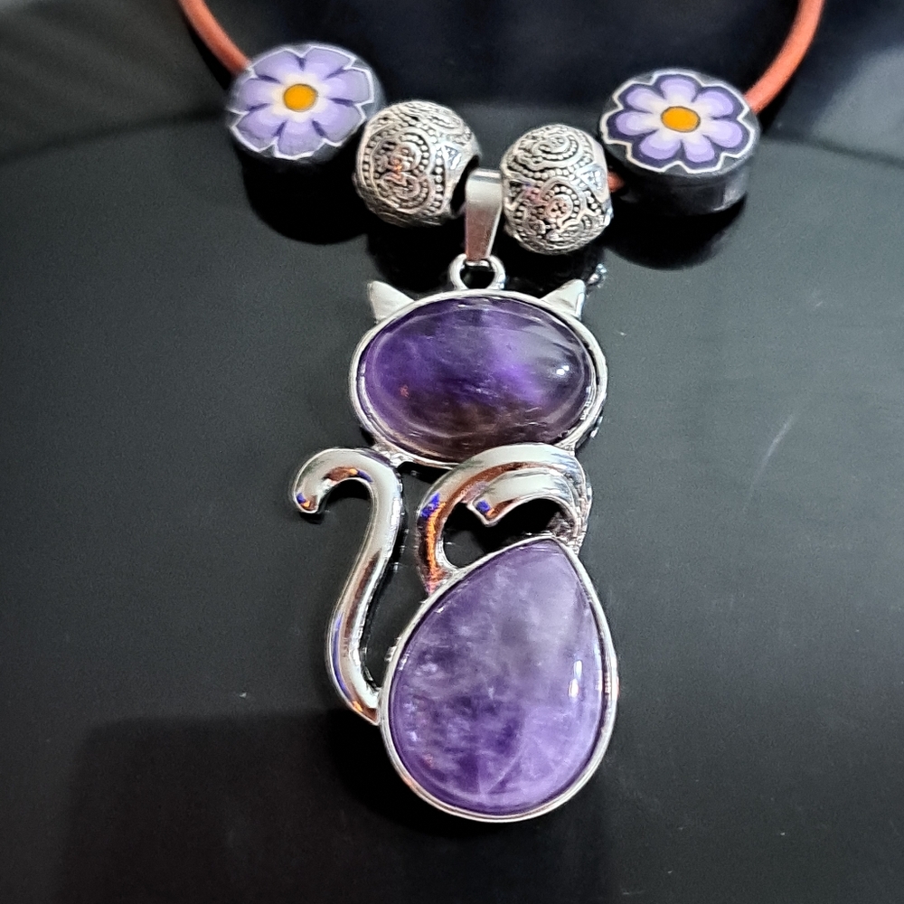 Agate Cat Pendant Necklaces